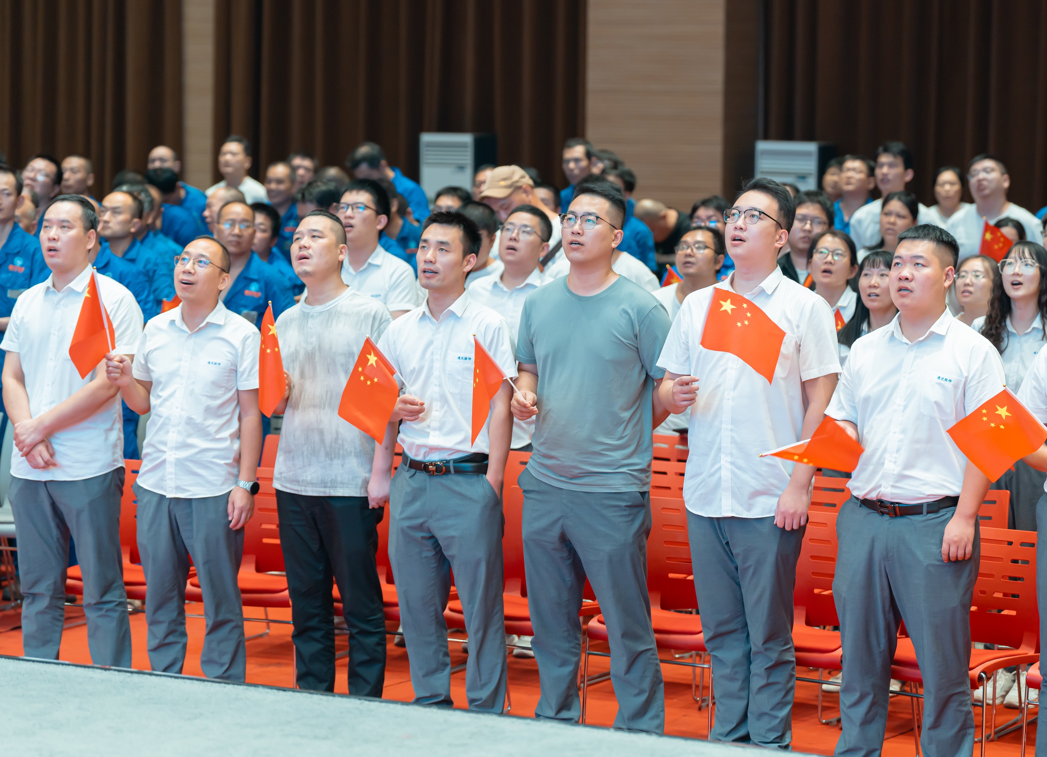 和时代回响共鸣  与光辉历程同行